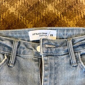 Just Black Women's Light Denim Jeans